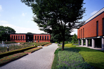 The Ishibashi Museum of Art (left; presently the Kurume City Art Museum) and the Asian Gallery (right; presently the Shojiro Ishibashi Memorial Hall)